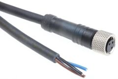 P8E-3SV5 METRİK 8 3 PİN DÜZ PVC KABLOLU KONNEKTÖR 5 MT